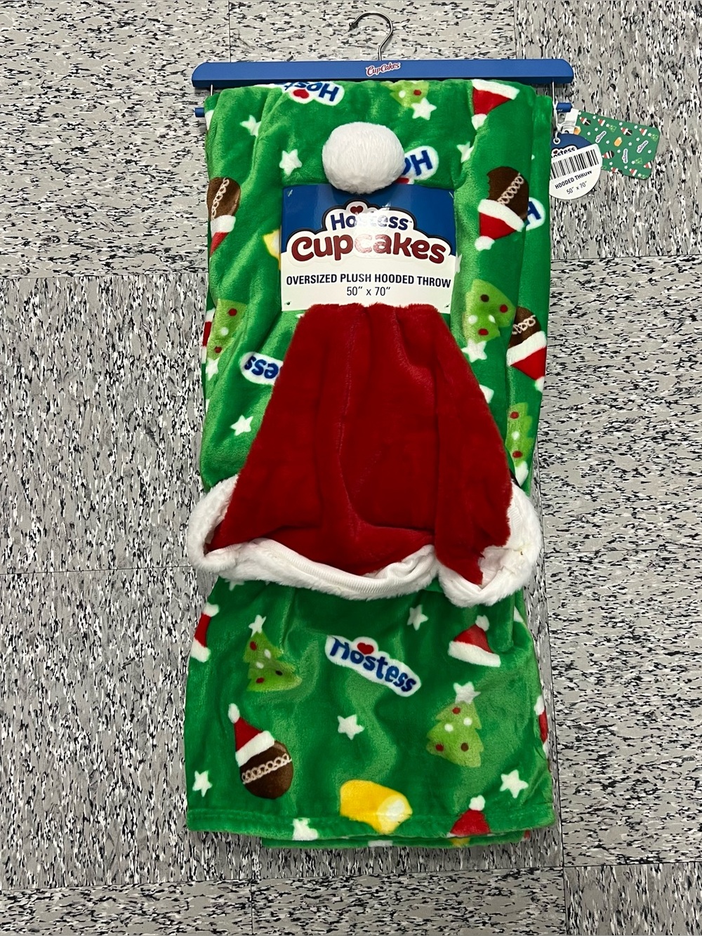 Hostess Christmas CupCakes Twinkies Santa Hat Hooded 50x70 Green Throw NWT
